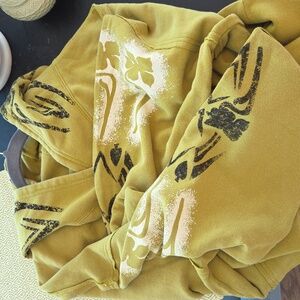 Free People Olive Green Cropped Hoodie. Very unique design and super soft! NWOT